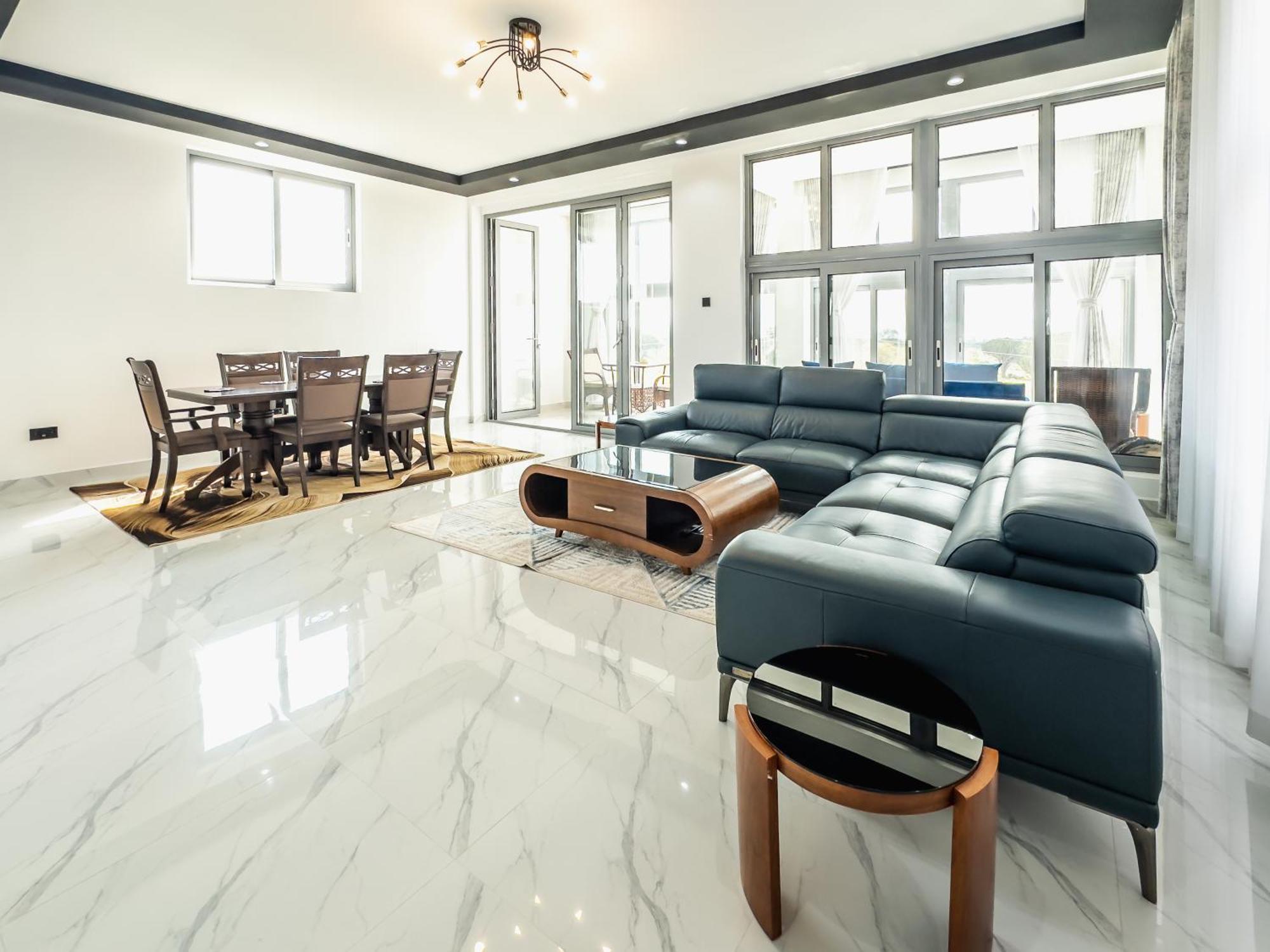 Avian Court Penthouse Aparthotel Найваша Екстериор снимка